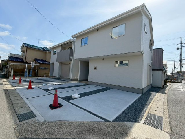 山田車塚町　Ⅲ期２号地の外観|【２号地】
２号地は２方向の道路に面した角地となっております！（R8.3撮影）