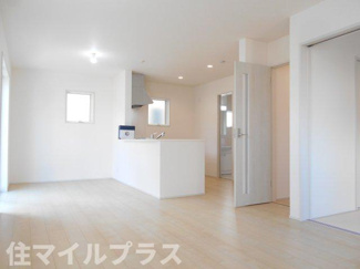 【居間・リビング】 | 郡山市安積荒井3丁目新築一戸建て2棟 | 居間です