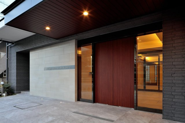 クレストコート西巣鴨のエントランス