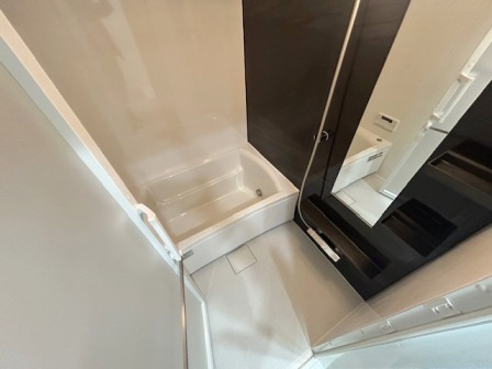 クレストコート西巣鴨の浴室