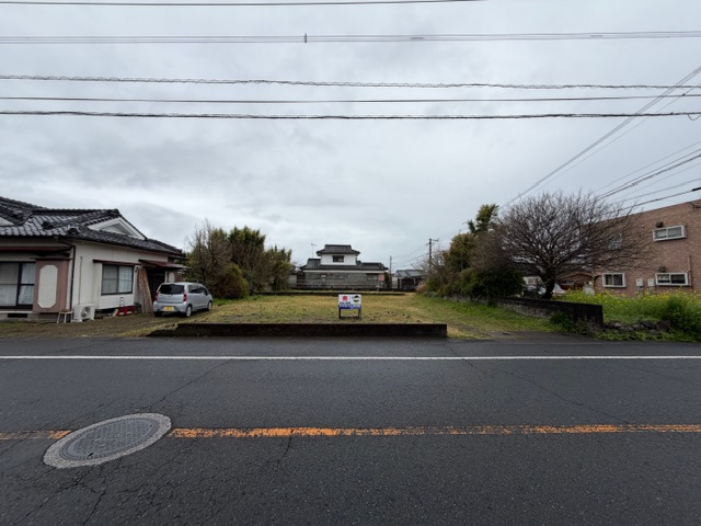 都城市広原町の売地の前面道路含む現地写真