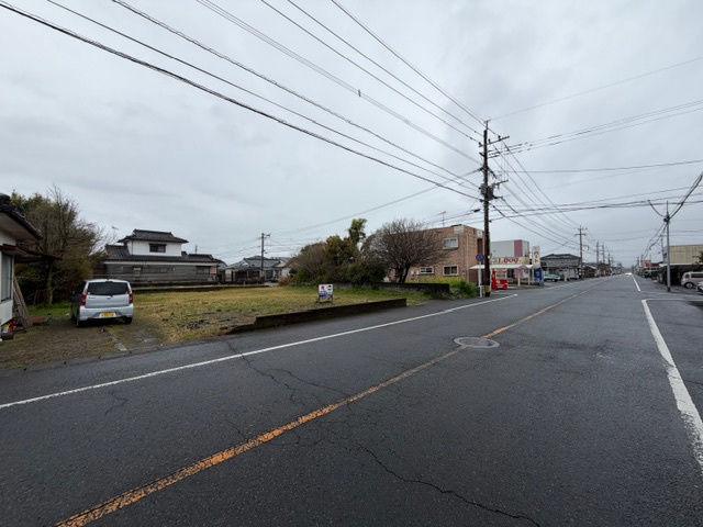 都城市広原町の売地の前面道路含む現地写真