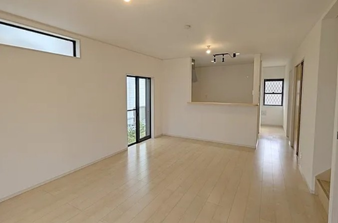 【中古】川越市豊田町中古住宅の居間・リビング