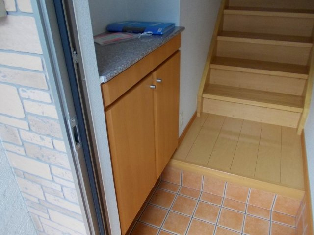 アルバローザの玄関