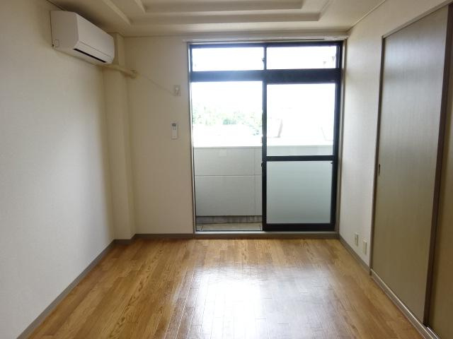 ヒルトップ内張の内装|洋室1(北側から)（イメージ）