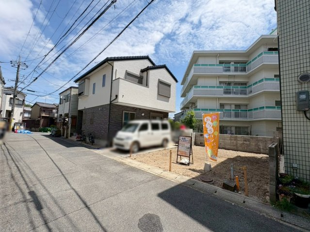 西京極徳大寺団子田町　新築参考Aプランの前面道路含む現地写真|前道５ｍと見通し良好です。実際に現地の様子をみてみませんか？（R8.5撮影）