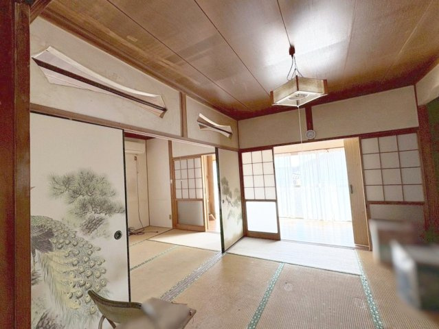 佐賀県杵島郡大町町 中古戸建の和室|広縁からの明るい採光が取れた和室です！