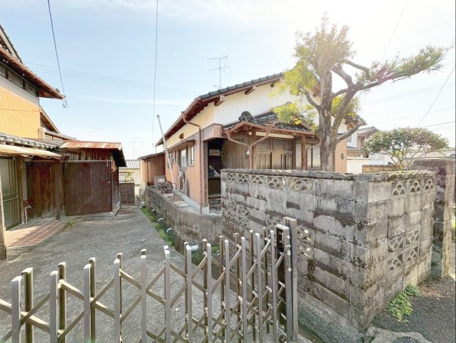 佐賀県杵島郡大町町 中古戸建の外観|リノベーションをお考えの方にもおすすめです！