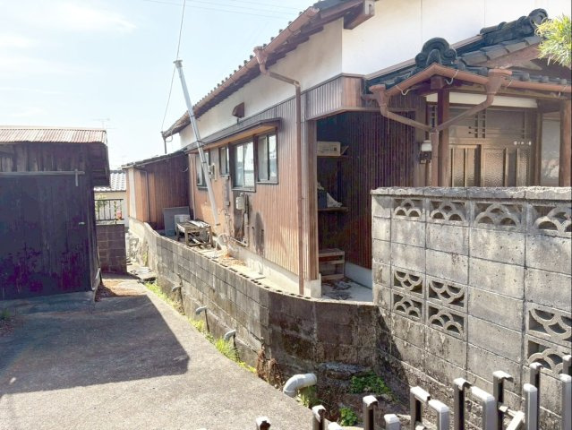 佐賀県杵島郡大町町 中古戸建の外観|解体についてはご相談ください！