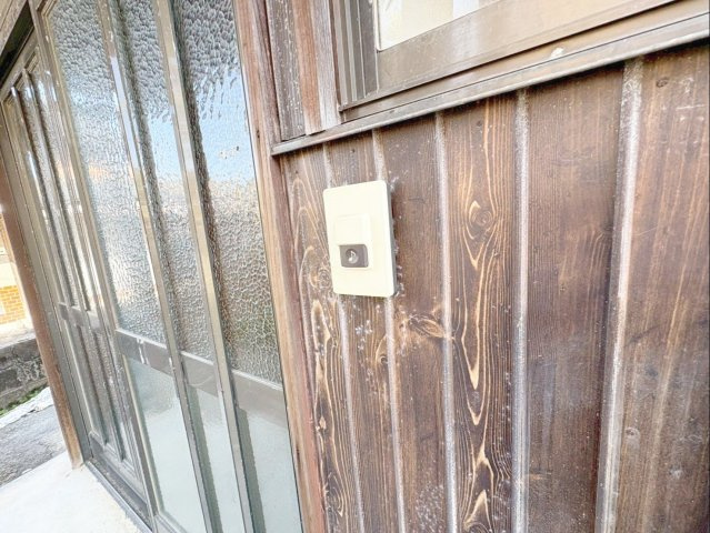 佐賀県杵島郡大町町 中古戸建の玄関|スペースをとらずに出入りしやすい引戸玄関！