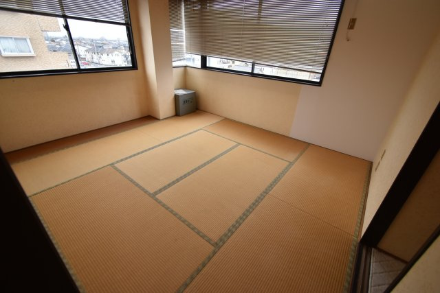 前橋市文京町売ビルの和室|4階