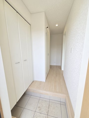 新築　伊勢崎市境米岡第3　2号棟　Cradle Gardenの玄関|新築　伊勢崎市境米岡第3　2号棟　Cradle Garden