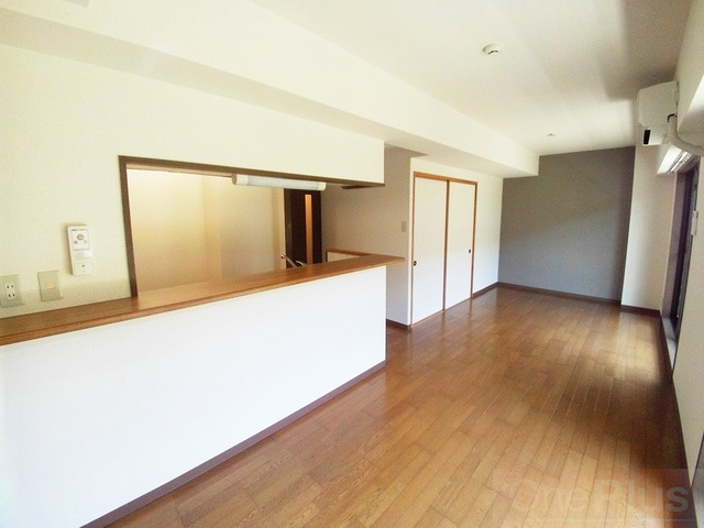 ベレッツァ芦屋Ⅰの居間・リビング