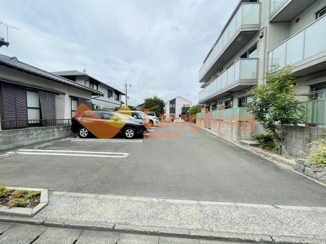 ブルームメゾンの駐車場|カースペースがあります