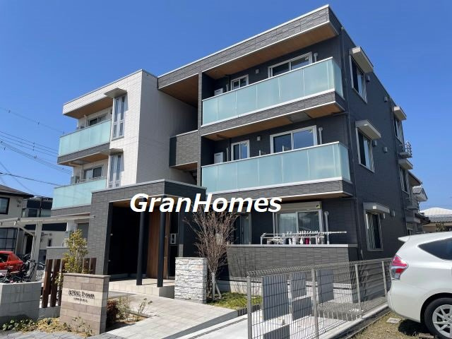 加古川市平岡町新在家のハイツ