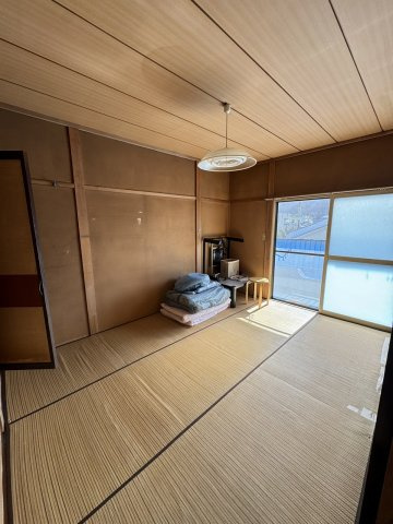 真田町長　中古住宅の和室