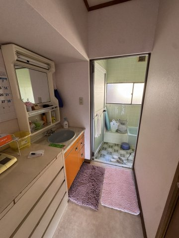 真田町長　中古住宅の脱衣所