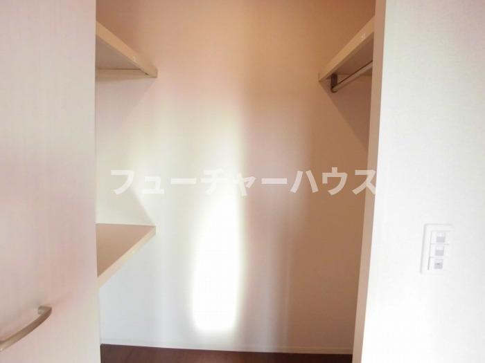 パークドオートム　Ｄの内装