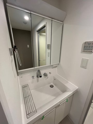 世田谷区代田５丁目の賃貸マンションの洗面所|ゆったりとスペースのある洗面所