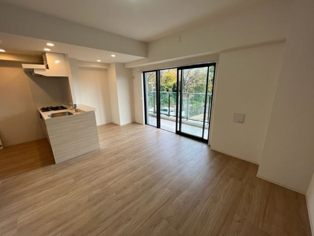 Adachi Liner Toneri Residenceの居間・リビング