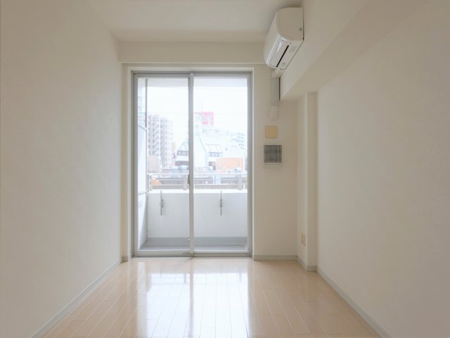 東京グランファーストの洋室