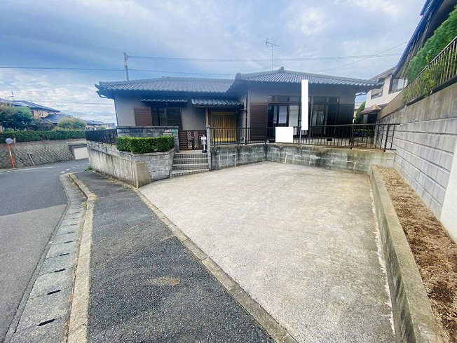 【駐車場】 | 古賀市舞の里１丁目　中古一戸建☆仲介手数料無料☆