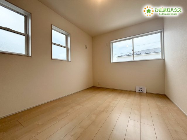 鴻巣市松原3期　新築戸建　リーブル03の洋室