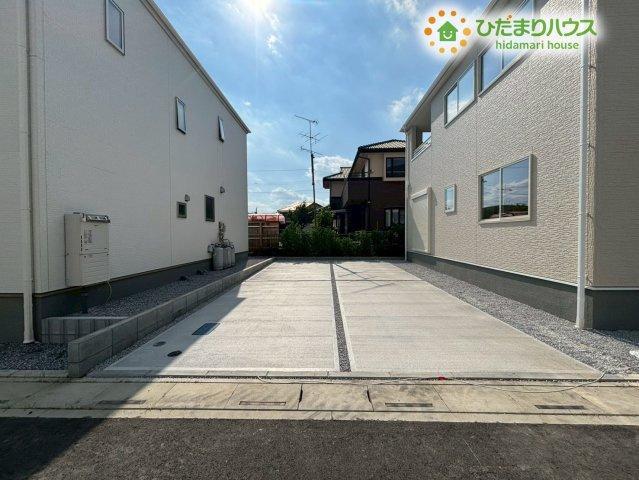 鴻巣市松原3期　新築戸建　リーブル03の駐車場