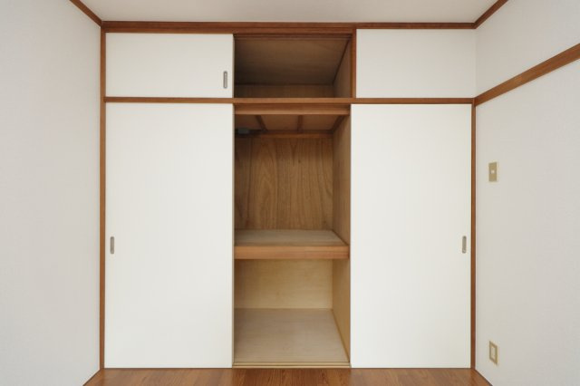 YKハイツの洋室