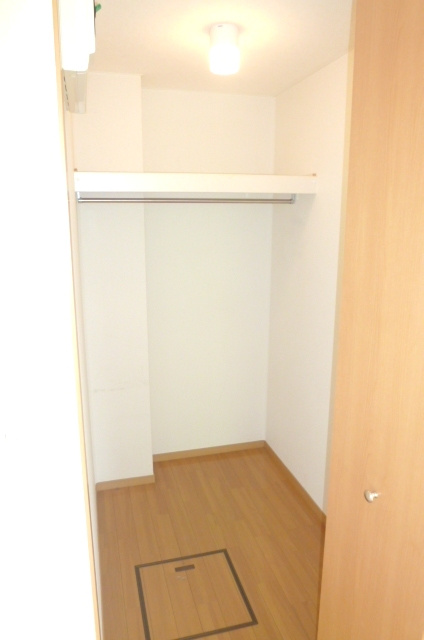 ファランドールの収納|収納豊富です
