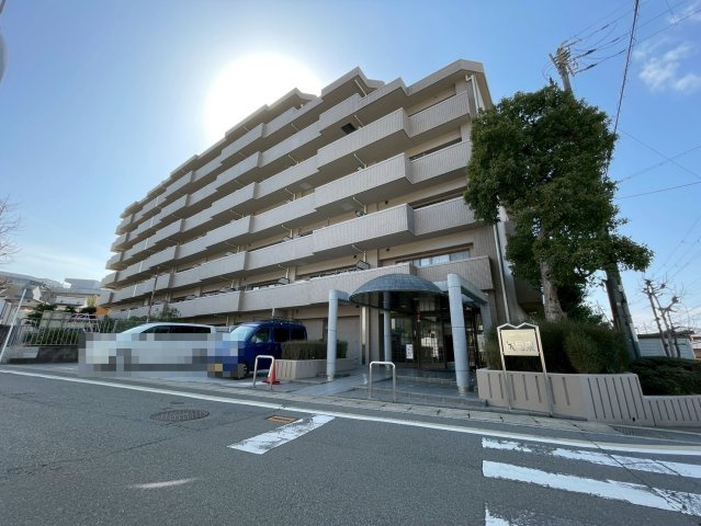◆２０２６年２月リフォーム完了◆広々とした庭付き◆角部屋３ＬＤＫ◆朝日プラザ伏見東の外観|外観