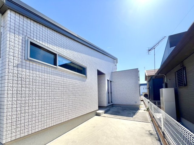 【中古戸建】伊勢崎市北千木町の外観|■外観｜土日のご見学はもちろん、平日・夜間のご案内も大歓迎です♪「今から見たい」や「仕事終わりに見たい」にもご対応できますのでお気軽にお問い合わせください♪