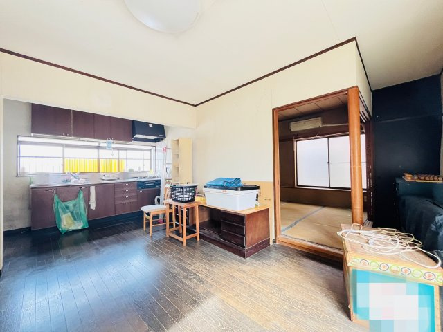 【居間・リビング】 | 小川町大字大塚　中古戸建