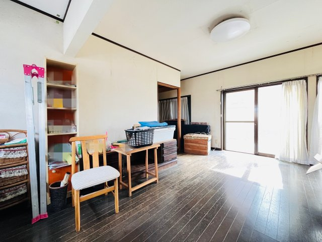 【居間・リビング】 | 小川町大字大塚　中古戸建