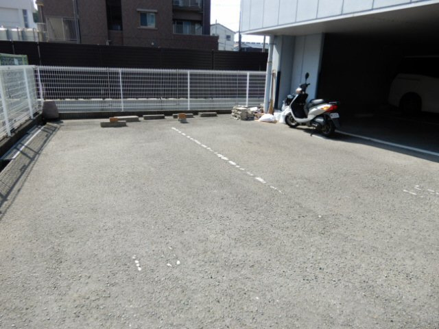 シティーヒルズⅡの駐車場