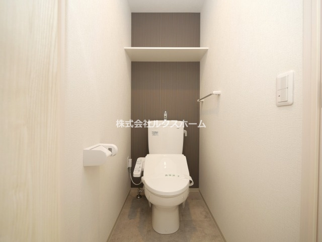 Storia茨木新庄のトイレ|落ち着いた色調のトイレです