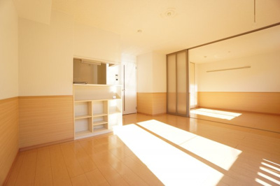 【居間・リビング】 | グランメールⅡ | ※同物件、同タイプ、間取り反転のお部屋です