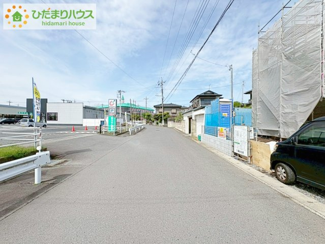 ひたちなか市東大島3丁目　新築戸建の前面道路含む現地写真|周辺は緑も多く、スーパーやドラックストアも近い為、住環境良好です♪