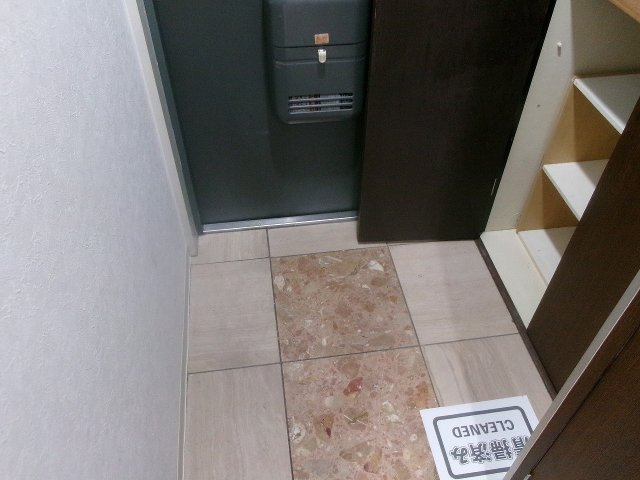 ラ・ターブル西神戸の玄関