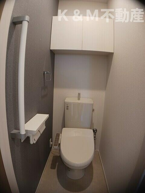 コンフォートＣのトイレ|落ち着いた色調のトイレです