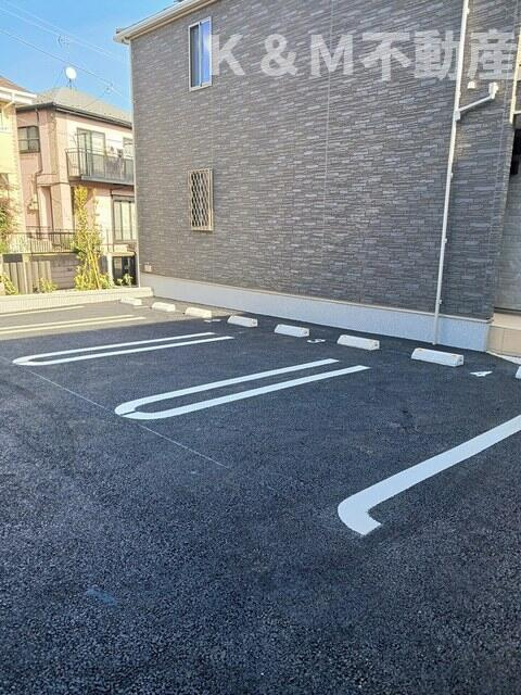 コンフォートＣの駐車場|駐車スペースもあります