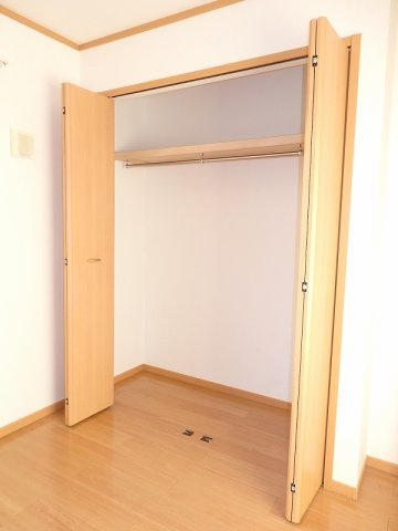 サニーレジデンスの収納|小物を収納するのに便利です