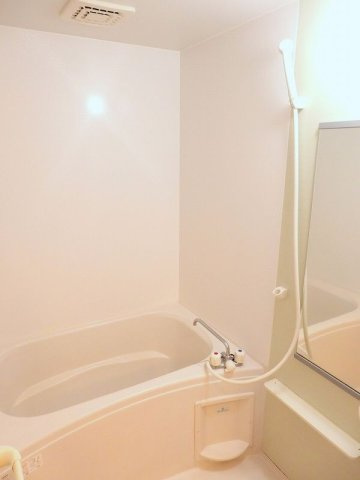 サニーレジデンスの浴室|お風呂です