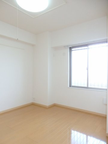 グランツ大町の内装|内装は落ち着いています