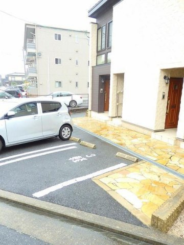 ラ　ルーチェの駐車場|カースペースがあります