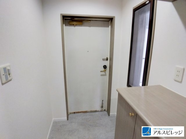 ダイアパレス川越新河岸の玄関|下足入あり