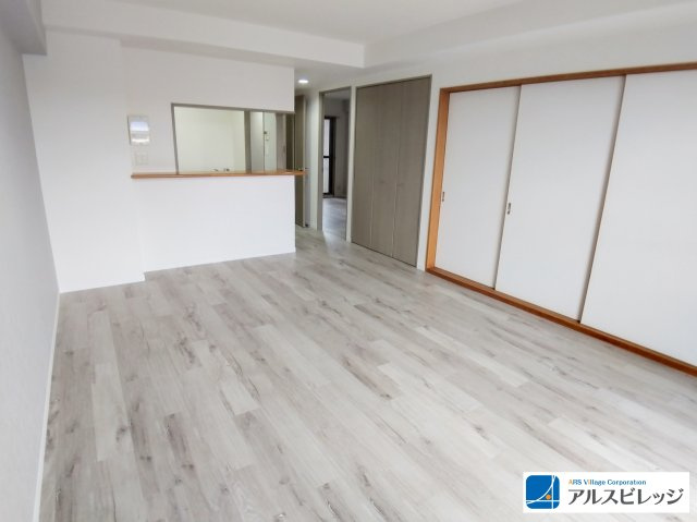 ダイアパレス川越新河岸の居間・リビング|ホワイトを基調としたリビング