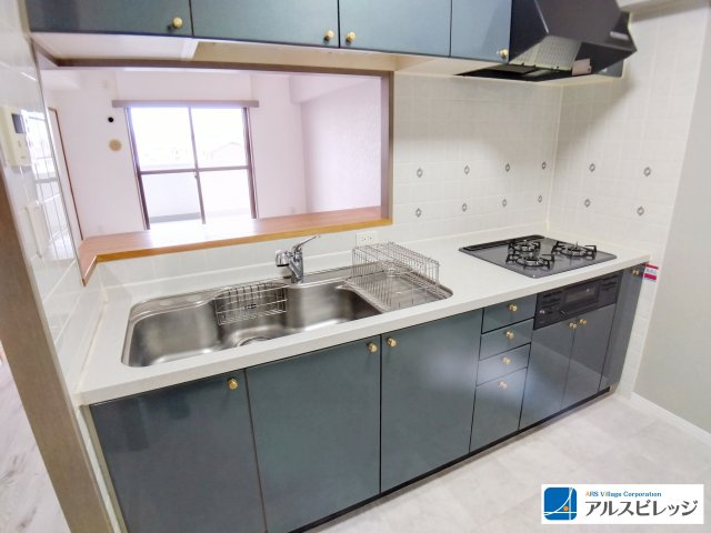 ダイアパレス川越新河岸のキッチン|3口ガスコンロ