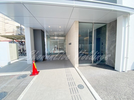 ステラ平塚のエントランス