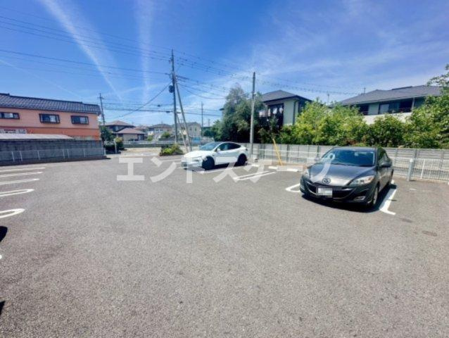 エテルノの駐車場|高崎、前橋のお部屋探しはエンドスケープまで！お客様の理想お聞かせ下さい♪